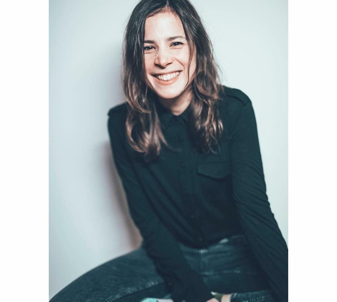 Photo full Aylin Tezel